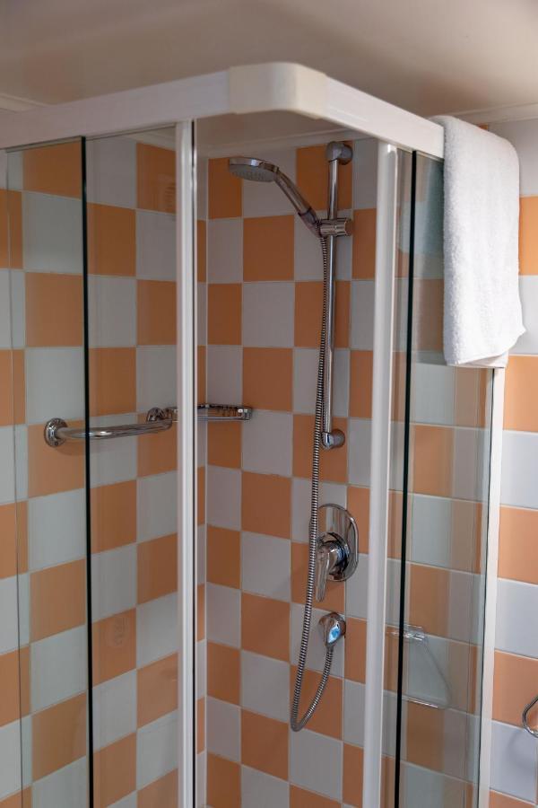 Hotel The Boatel خنت المظهر الخارجي الصورة